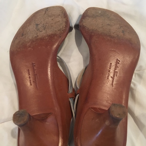 Authentic Salvatore Ferragamo - Picture 3 of 6